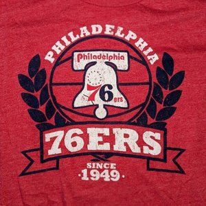 Philadelphia 76ers Sixers 1949 NBA Basketball Men's T-Shirt 2XL Used.